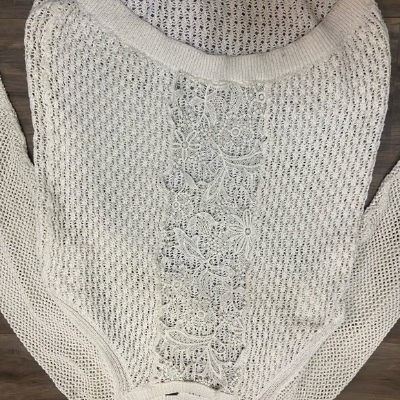 White Poof Knit Sweater With Floral Detail - Picture 2 of 4